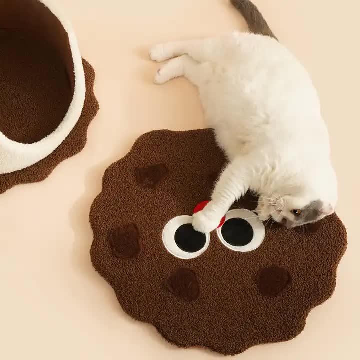 Adorable Cookie-Shaped Cat Bed - Cozy and Playful Pet Hideout (50x20 cm) — image 2