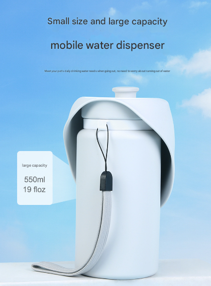 Grey Portable Pet Dog Water Bottle 550ml - Foldable Food-Grade Silicone Travel Drinker with Leak-Proof Dispenser — image 6